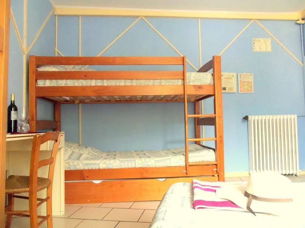 Les Callunes Anciennement Le Beausejour Annot 2*,  Francia