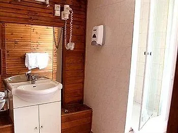 Les Callunes Anciennement Le Beausejour Annot Hotel